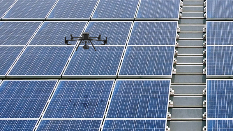 申博太陽城以無人機搭配IR Sensor熱顯像技術進行全方面模塊健檢，有效降低人力成本并提升發(fā)電量