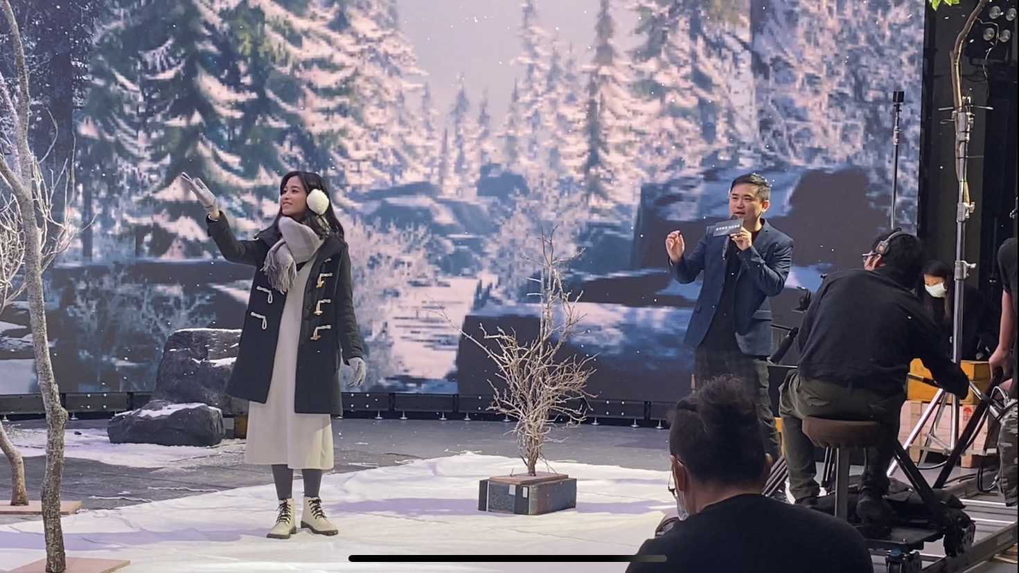 友達(dá)以ALED先進(jìn)顯屏技術(shù)，與金馬獎視覺特效團(tuán)隊(duì)「再現(xiàn)影像」攜手合作打造LED虛擬攝影棚 ，提供沉浸式表演體驗(yàn)，並精簡拍攝成本與時間