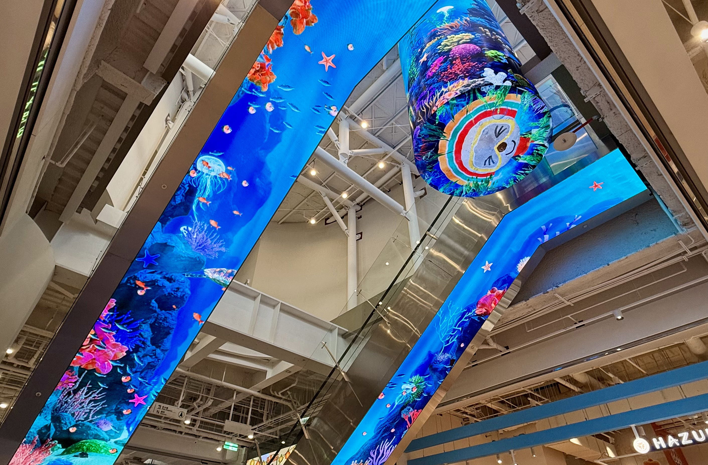 達擎與傑可達整合先進顯示技術與軟硬體應用服務，提供一系列大型LED顯示解決方案，為全新改裝開幕的「清水服務區(qū)」佈局嶄新視覺體驗。